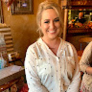 Meet your Posher, Caitlin